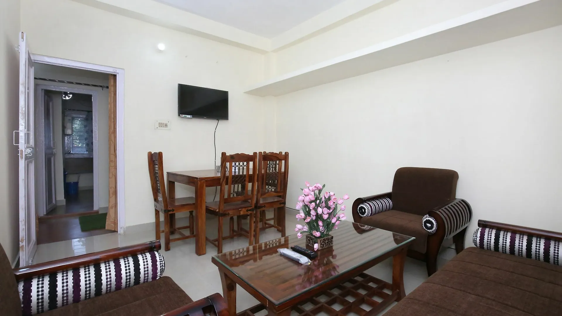 Valley-View 2 Bhk Home In New Shimla India